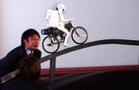 The Murata Boy bicycle riding balancing robot